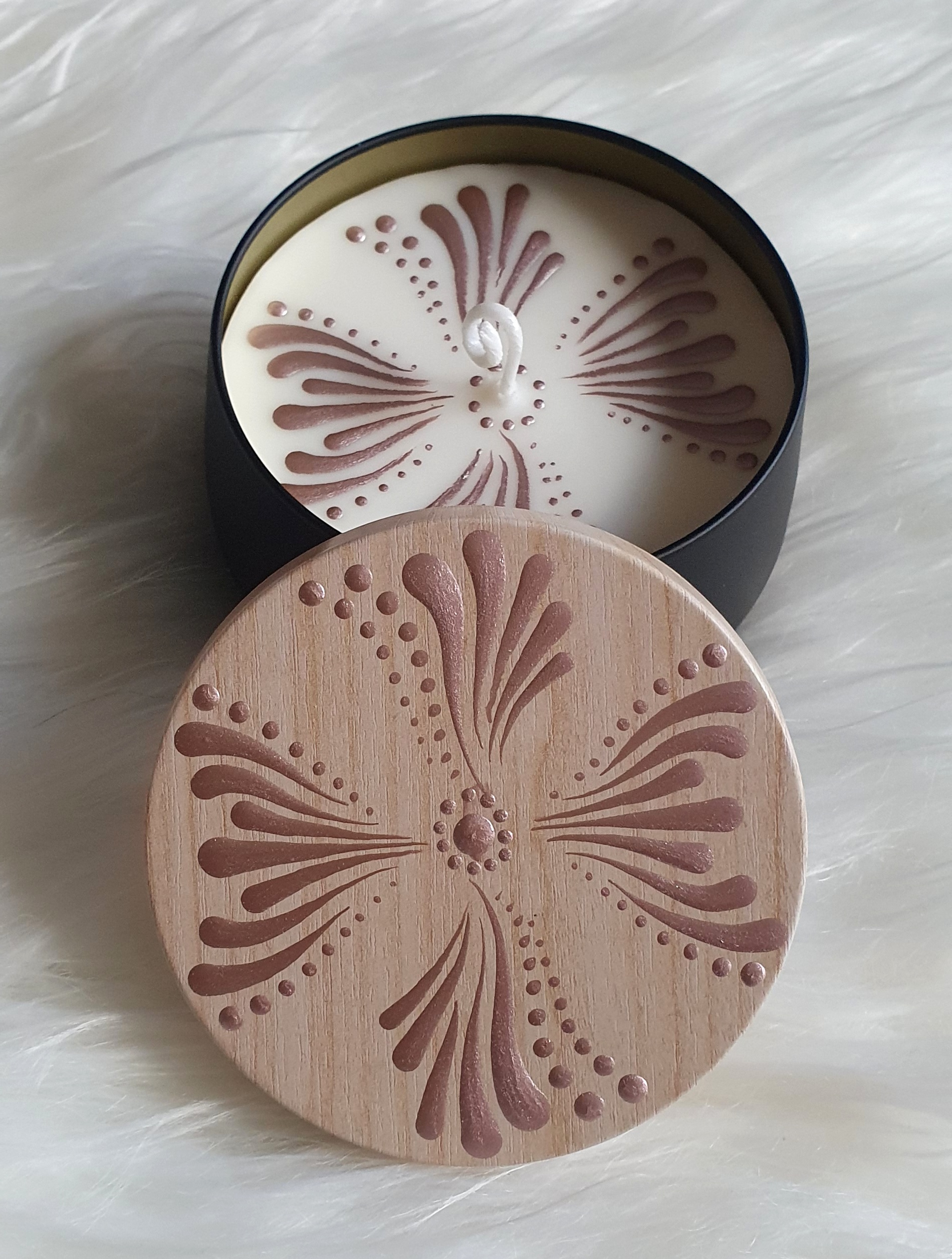 Rose Gold Elegancia – Kézzel Készített Tégelyes Mandala Gyertya