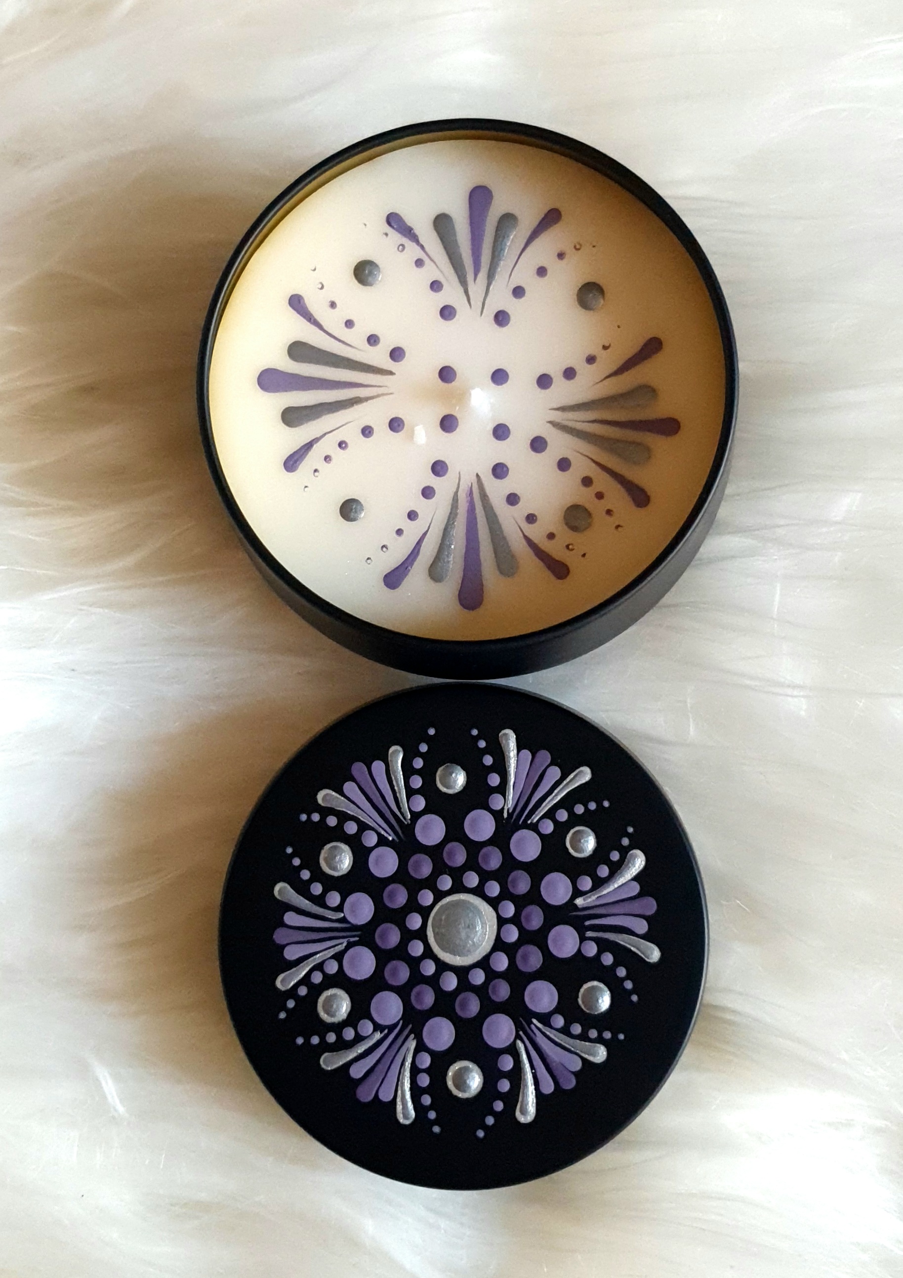 Lila Elegancia – Kézzel festett Mandala Gyertya - Image 2