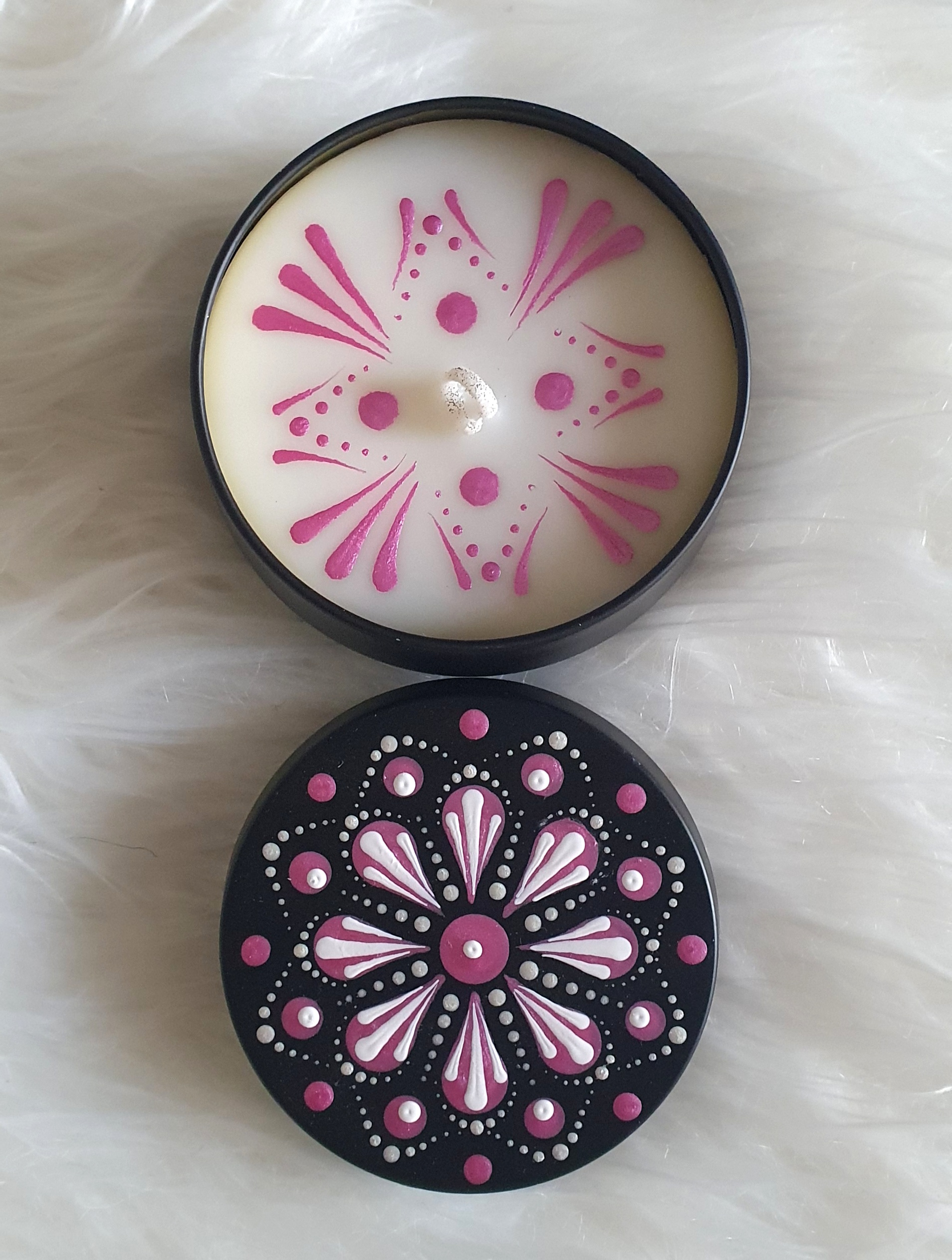 Éjféli Pink Mandala – Kézzel Készített Tégelyes Mandala Gyertya - Image 2